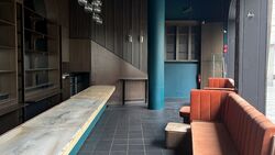 Clemenceau Avenue (D9), Retail #576691451